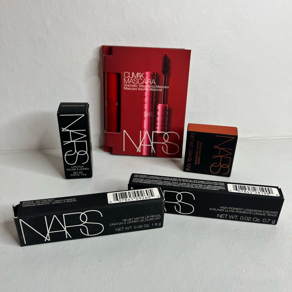 BNIB 5 piece NARS makeup. Classic pieces. Brand new.